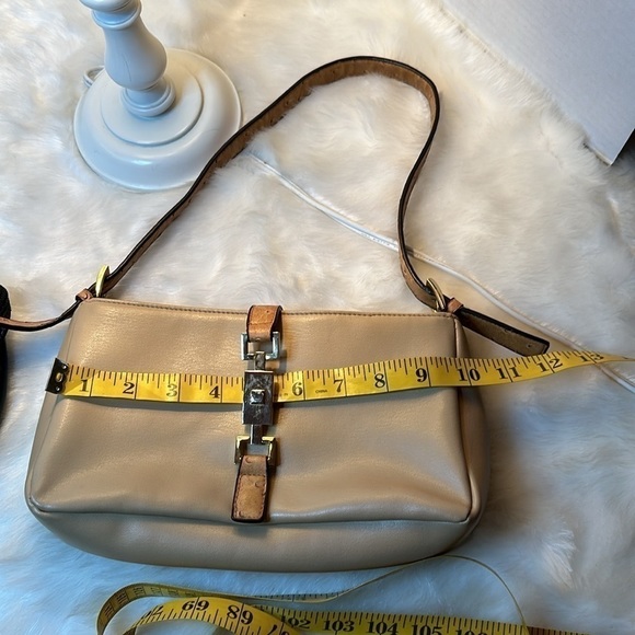 Mandani, vintage taupe simulated leather beautiful shoulder purse - Picture 3 of 4